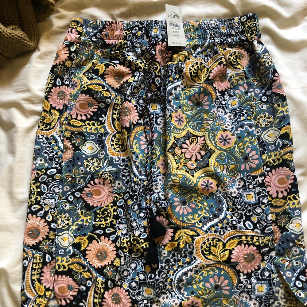 Floral mini skirt!